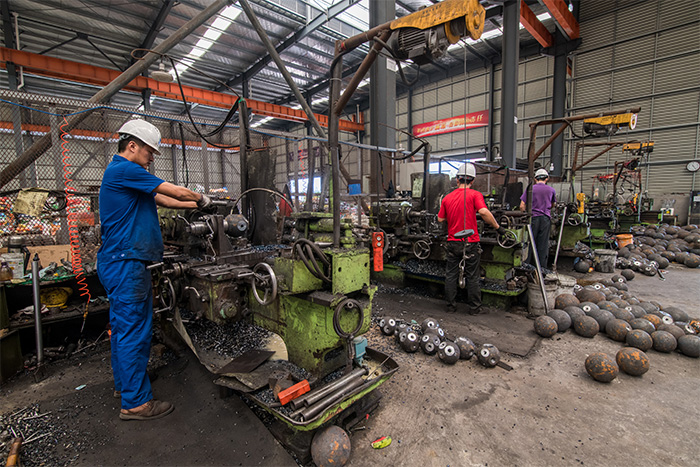 新乐网架配件车间